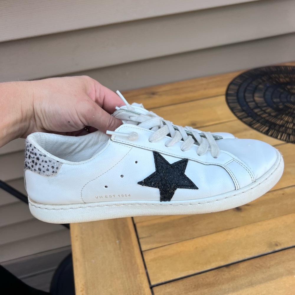 Vintage America Women's Sneakers with Black Star and Leopard Accent